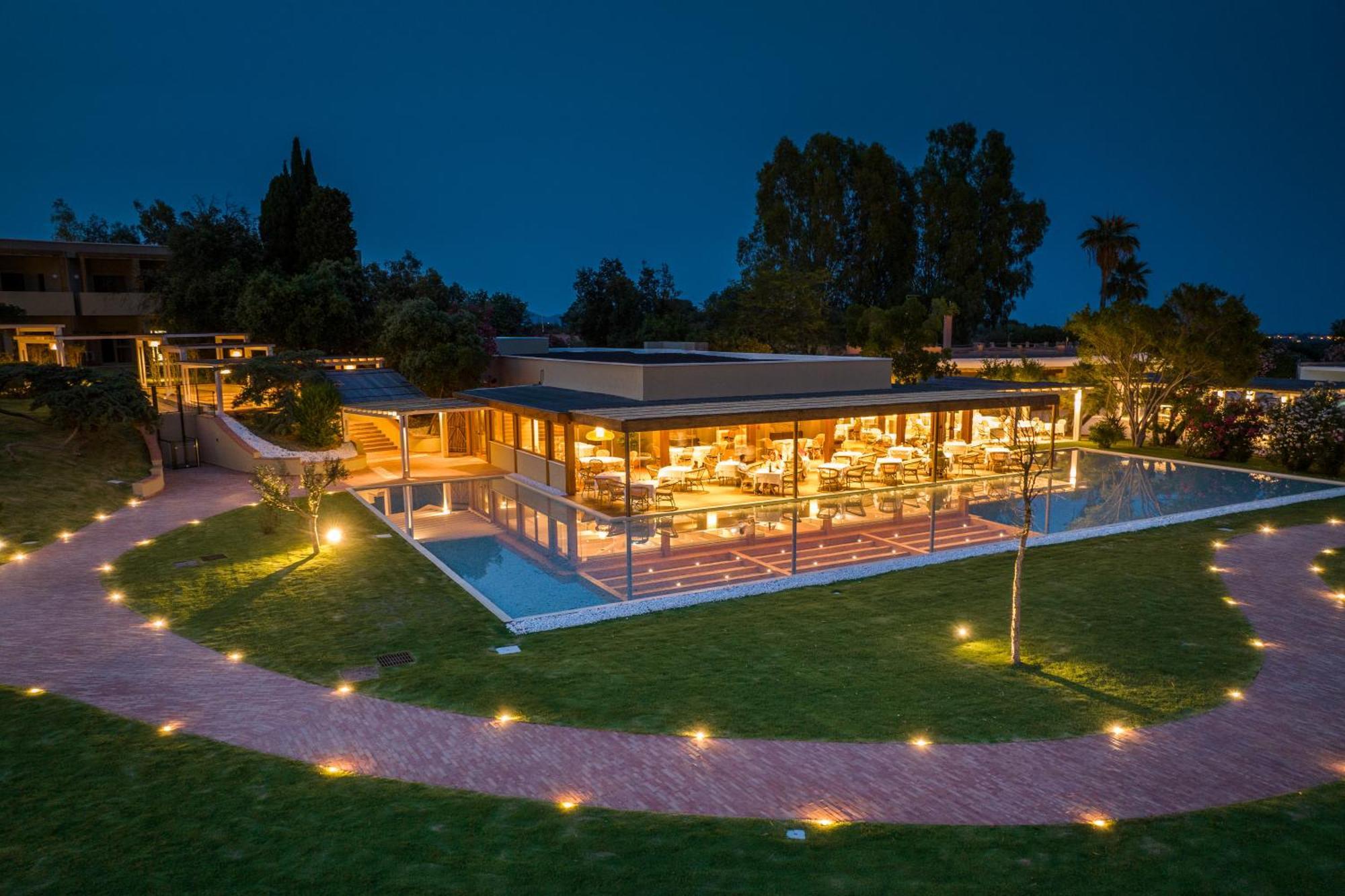 Is Molas Resort Пула Экстерьер фото